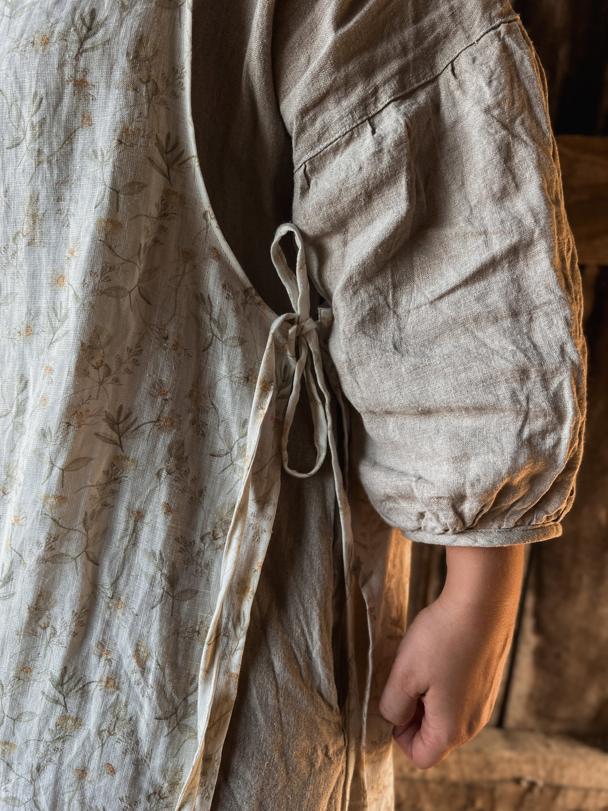 The Foraging Apron – Earthen Threads Co